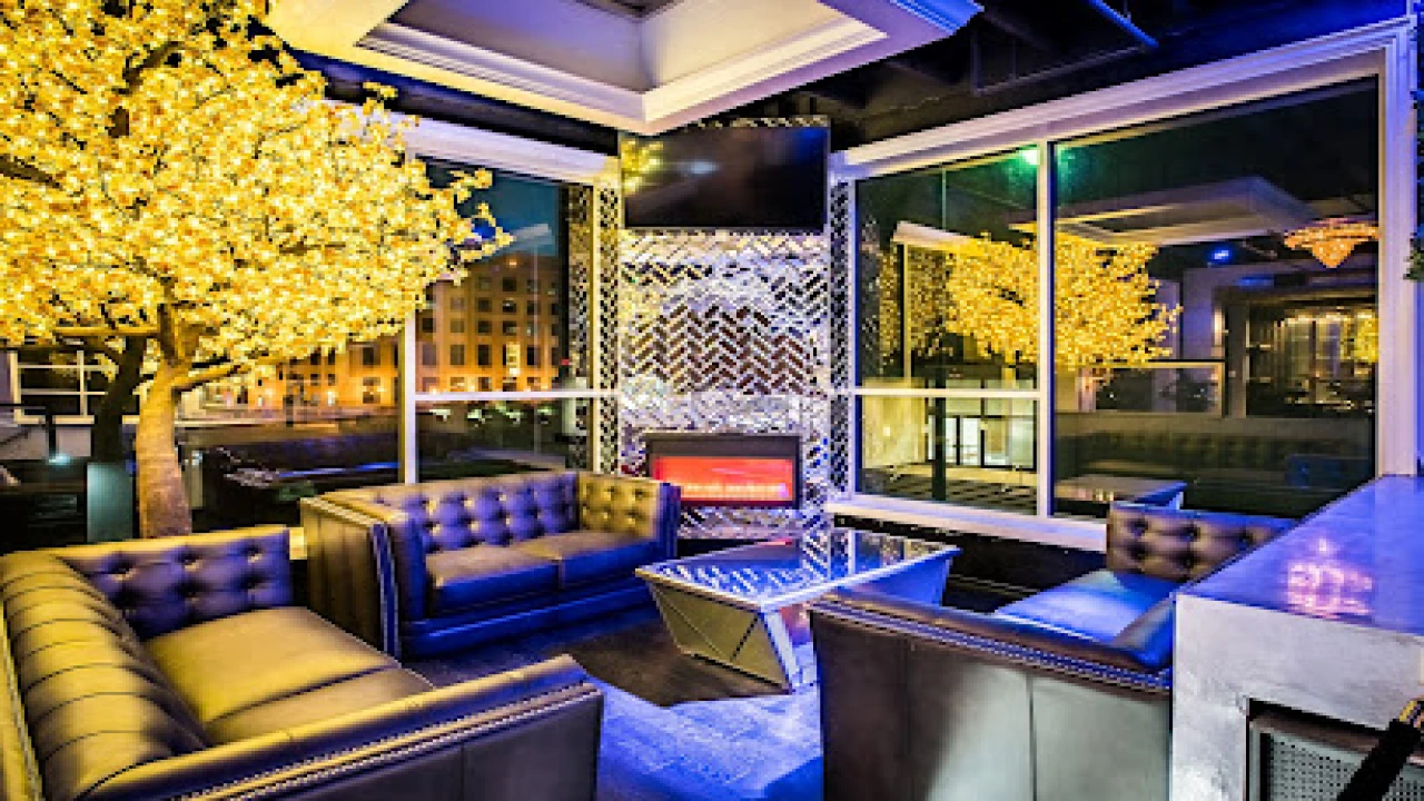 Rokwood Nightclub And Bar